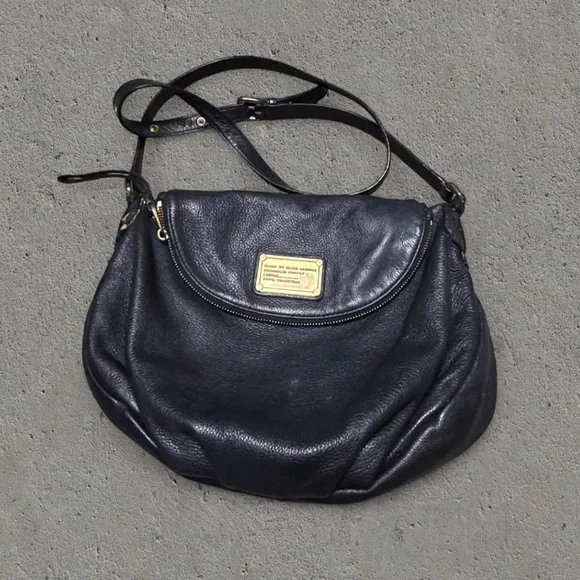 Marc by Marc Jacobs Classic Q Natasha black pebbled leather crossbody bag - Picture 1 of 12